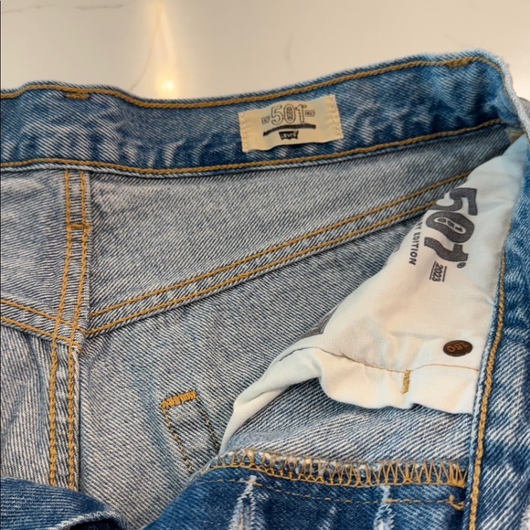 Levi's® Premium
501° 9OS PATCHWORK WOMEN'S SHORTS
Size 27 
Button fly - Picture 6 of 8